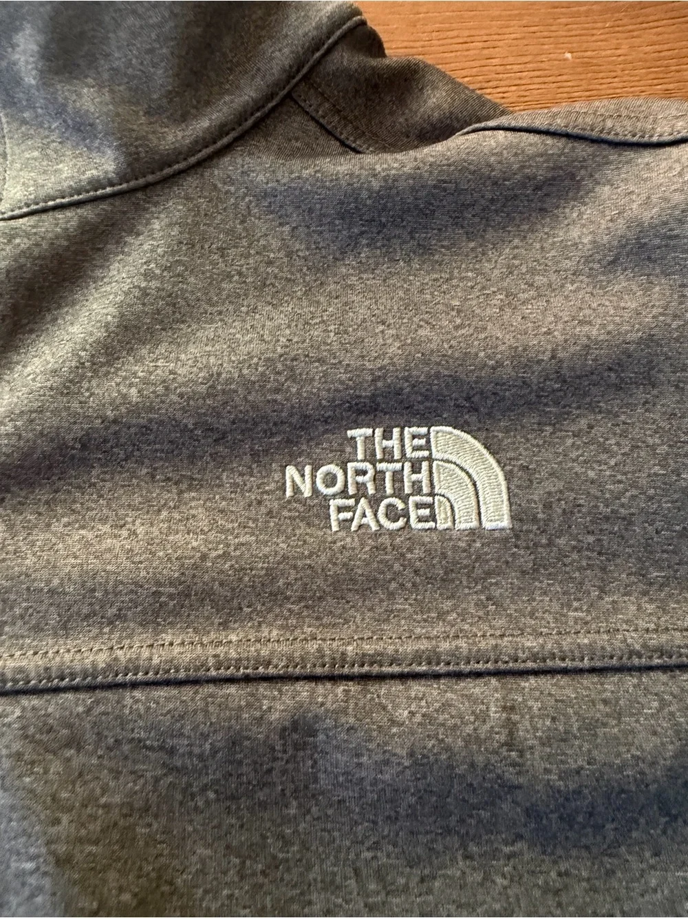 The North Face Men's Medium Gray Soft Shell Full Zip Jacket